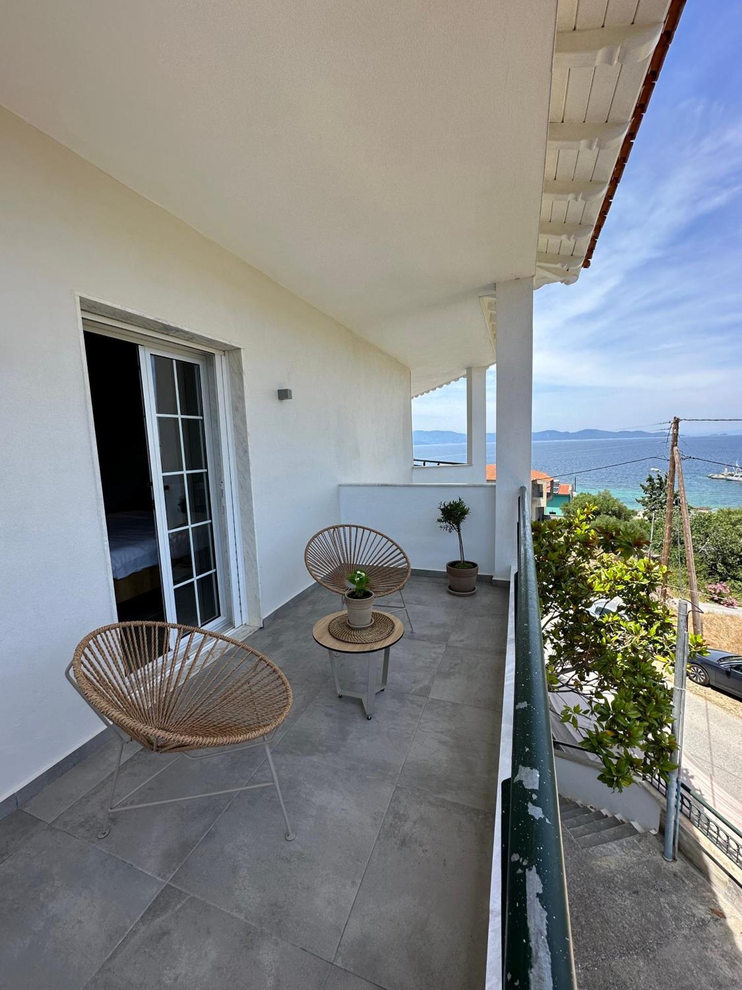Villa Eleni Greece - Wonderful Sea View Studios Nea Roda Luaran gambar